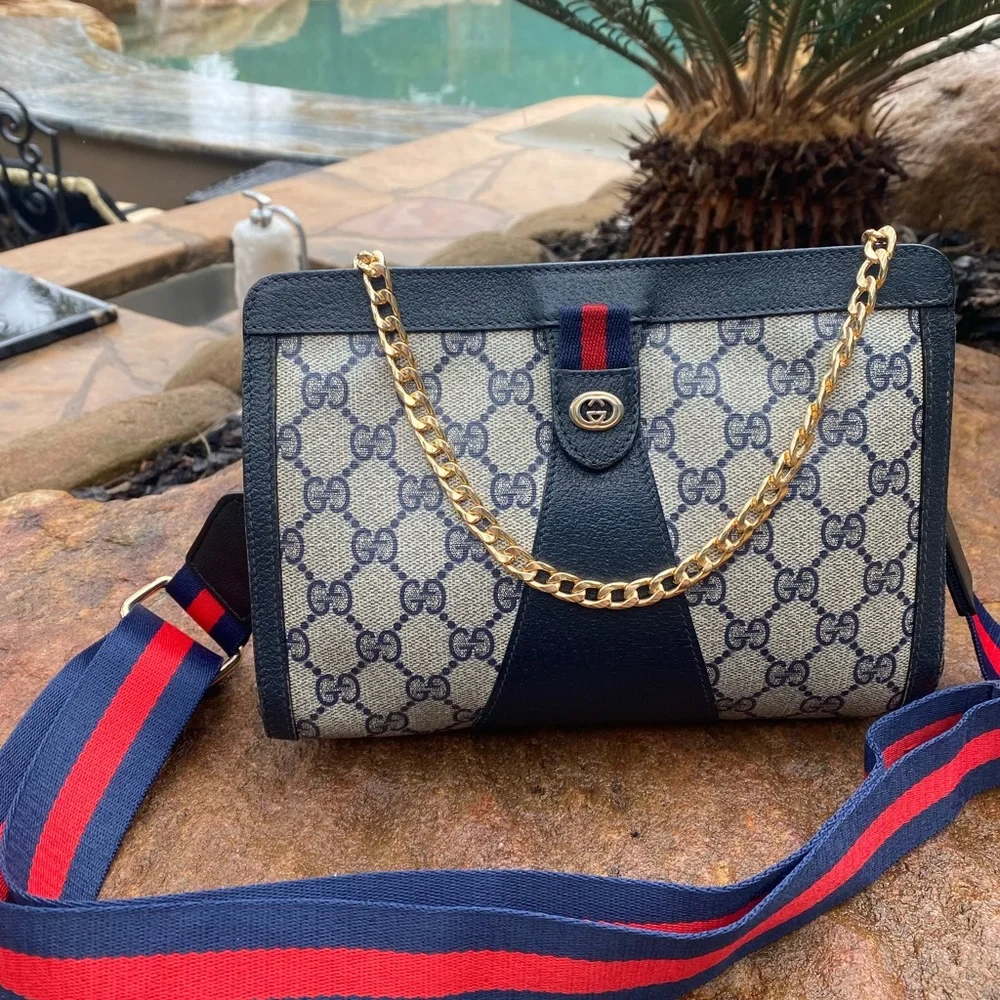 Rare authentic 70’s GUCCI stunner bag ! Crossbody or clutch this purse is it - Picture 7 of 15